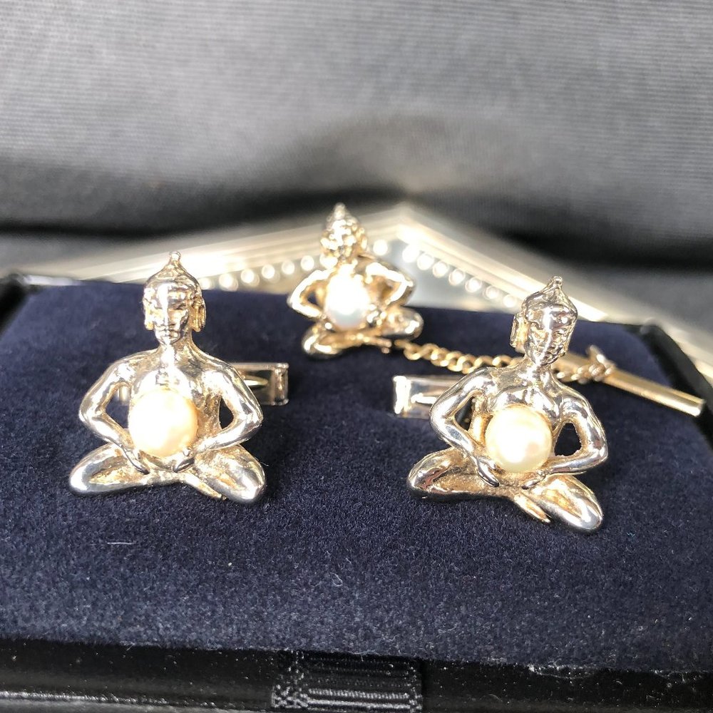 Buddha with Faux Pearl Cuff Links and Tie Clip